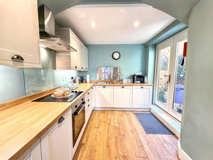 Photo 7- click for photo gallery